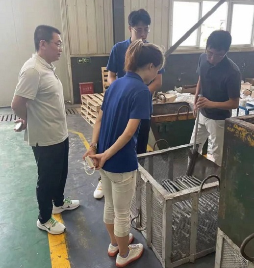 北京大学光華169期生が済南スターを訪問し交流 北京大学光華169期生が済南スターを訪問し交流