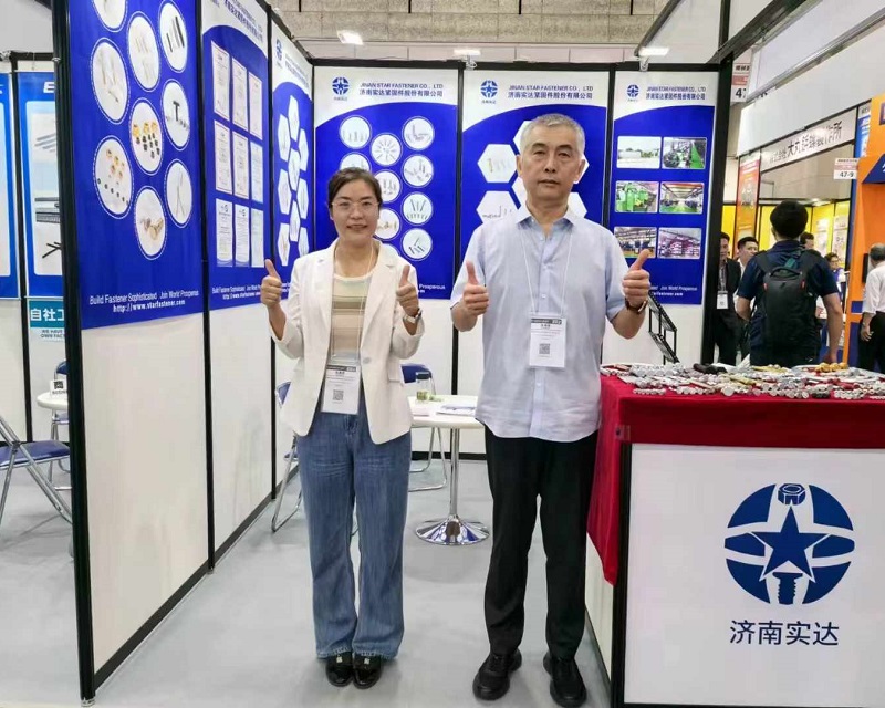 Star Fastener xuất hiện tại Triển lãm Thành phần Cơ khí Osaka ở Nhật Bản Star Fastener xuất hiện tại Triển lãm Thành phần Cơ khí Osaka ở Nhật Bản